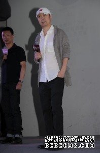 崔健个唱发布会举行 30年纪念巡演正式启程